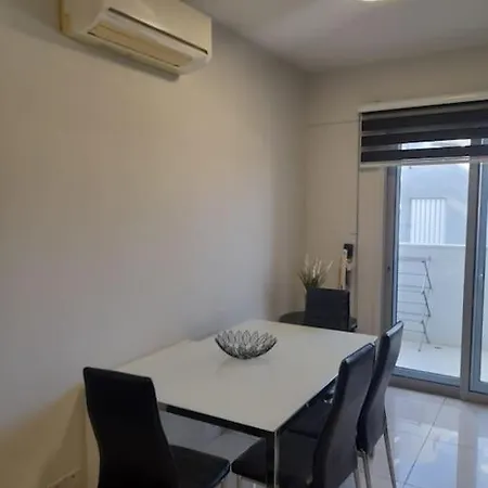 Chapo 2 Bedrooms Апартаменты *